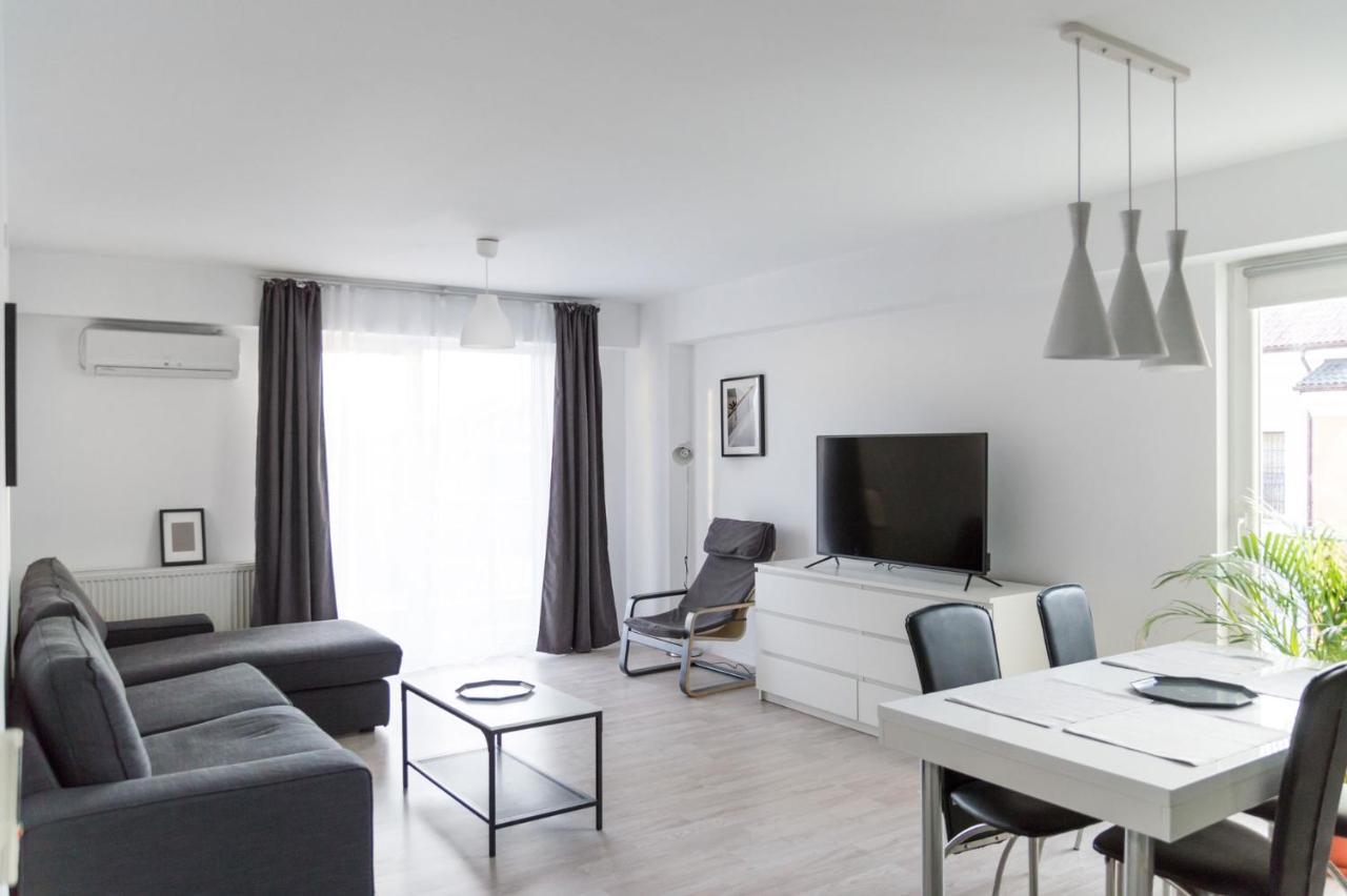 Airport Residence - Apartment Across From Otopeni Airport Buitenkant foto
