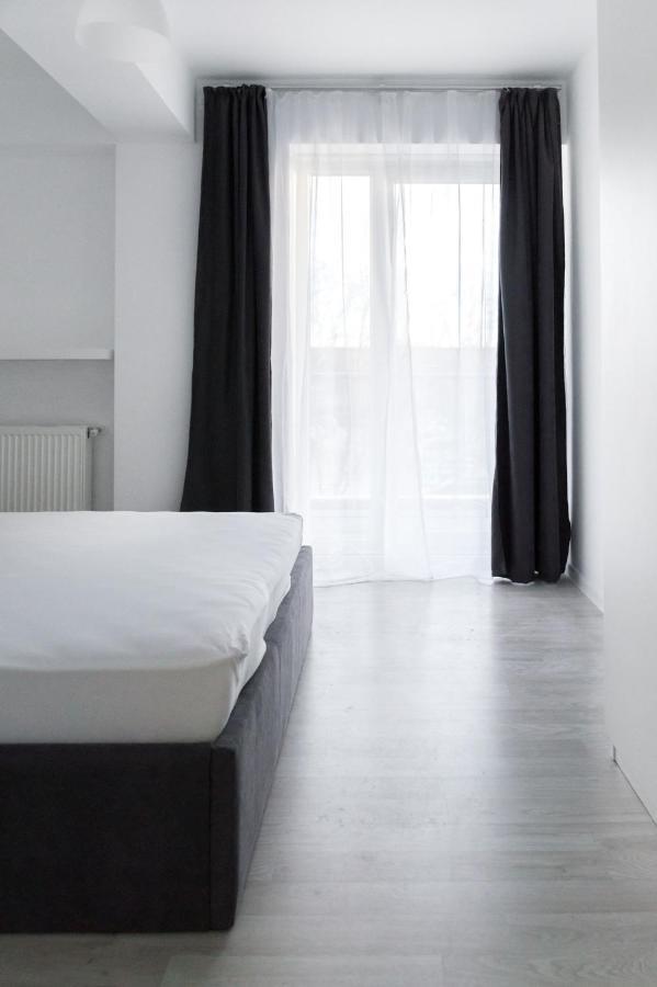 Airport Residence - Apartment Across From Otopeni Airport Buitenkant foto