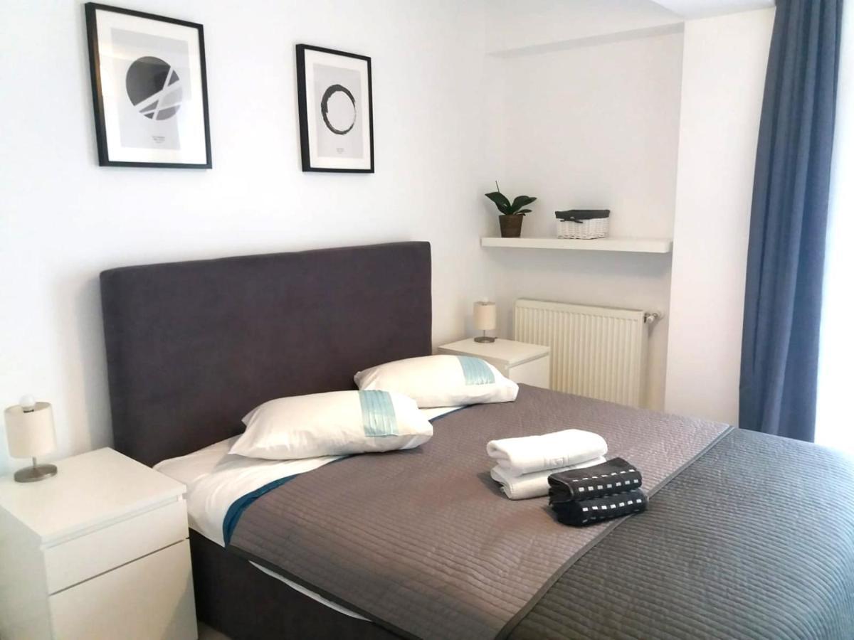 Airport Residence - Apartment Across From Otopeni Airport Buitenkant foto